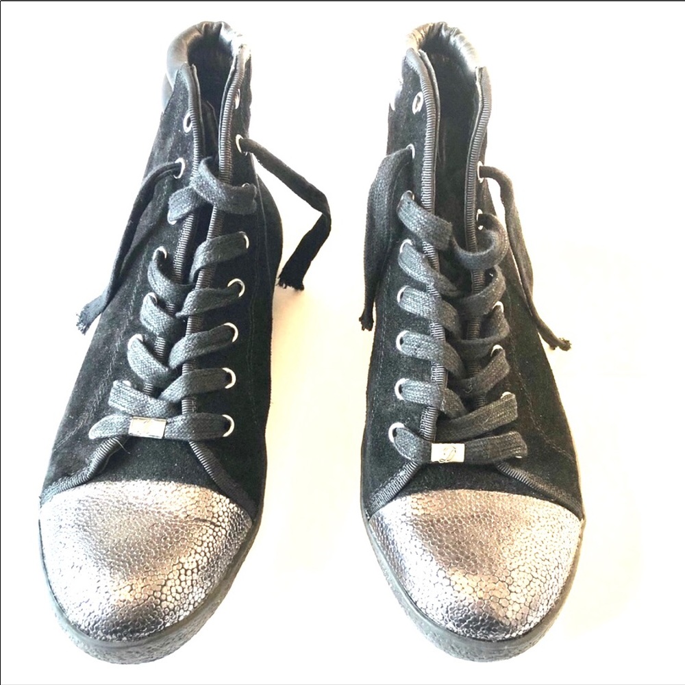 Delman black leather and suede sneakers sz9